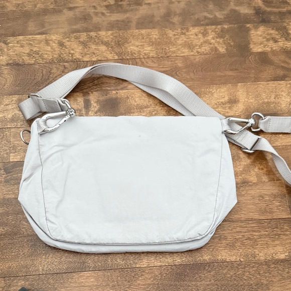 lululemon athletica Light Gray Crossbody Bag - Picture 3 of 5